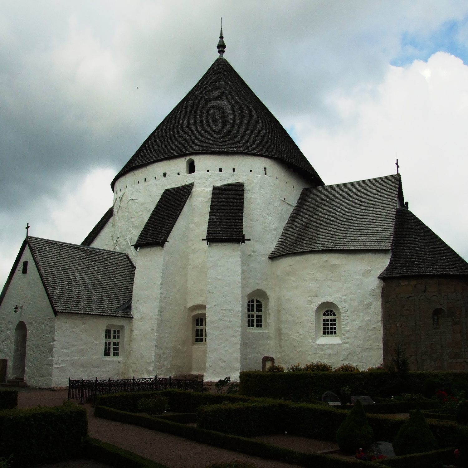 średniowieczny kościół rotundowy w Østerlars, najstarszy na wyspie